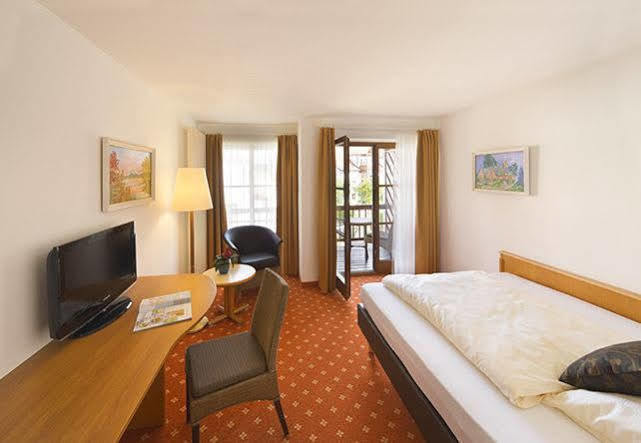Hotel Garni Gaestehaus Am Muehlbach Ottobeuren Buitenkant foto